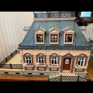 Playmobil Victorian dollhouse WITH furnishings